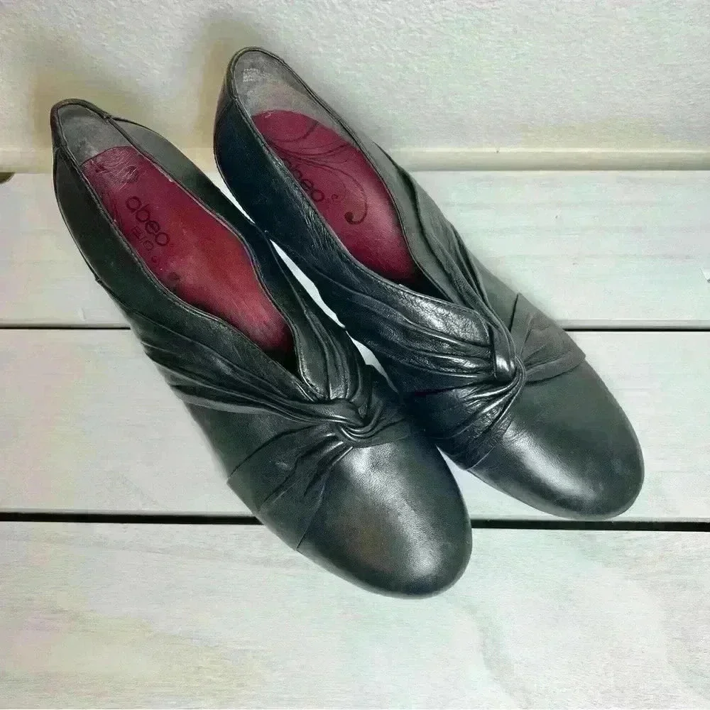 Abeo Women’s Black Leather Harlow Heel Size 6 1/2